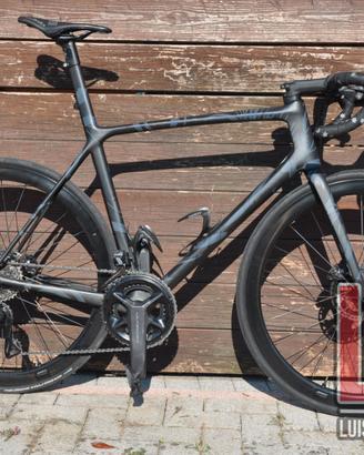 BDC corsa Giant TCR Advanced SL color Incised Blac