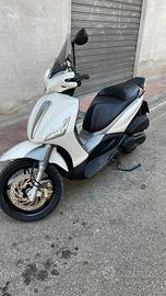 Beverly 350