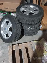 4 gomme invernali  compresi cerchioni fiat 16 4×4