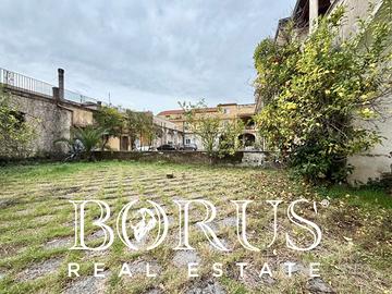 Corte storica nel centro di Orta di Atella