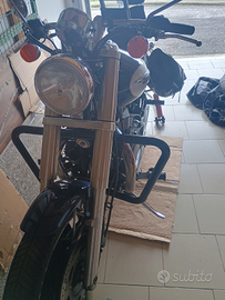 Triumph Speed master 900