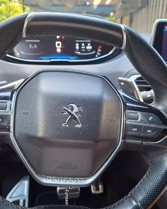 peugeot 3008  gt line diesel 1500cc 130 cv