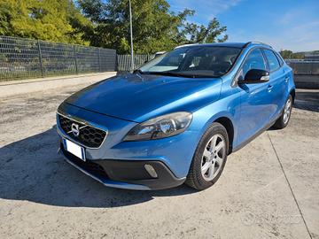 Volvo V40 Cross Country D4 Kinetic + tetto panoram