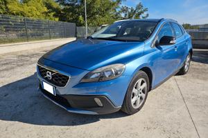 Volvo V40 Cross Country D4 Kinetic + tetto panoram