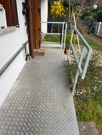 pedana/ rampa x sedia a rotelle