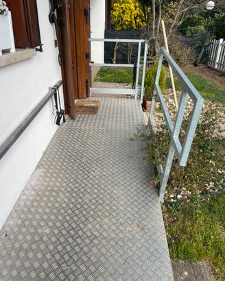pedana/ rampa x sedia a rotelle