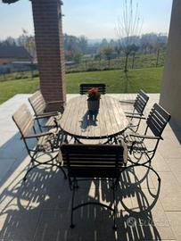 tavolo da esterno con sedie