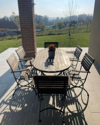 tavolo da esterno con sedie