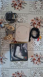 Console playstatio one più giochi 