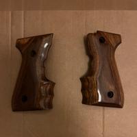 Guanciole in legno di ulivo per 🔫