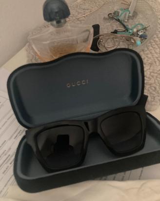 Occhiali gucci neri  iriginali