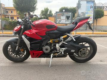 Ducati Streetfighter V2