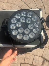 Kit  4 faretti PAR LED Gisdou XC-5116 18 LED RGBW