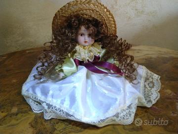 Bambola vintage da collezione
