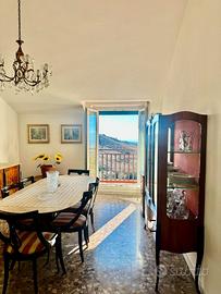 Attico panoramico e luminoso