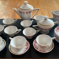 Servizio per bambole antico