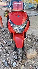 Piaggio Beverly 200