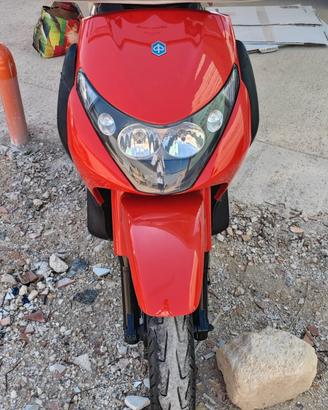 Piaggio Beverly 200