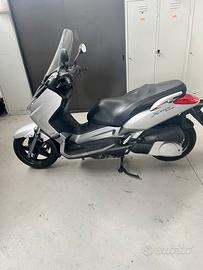 Yamaha x max 250 ie