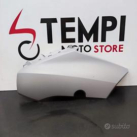 Scudo superiore destro Yamaha X-Max 300 (20-22)