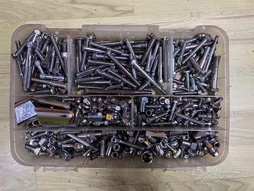 Harley Davidson bulloneria varia Cromata