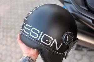 MOMO DESIGN CARBON M