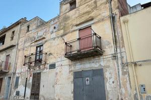 Indipendente da ristrutturare a castellammare del