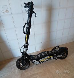 Monopattino ducati  scrambler 