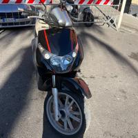 Piaggio Beverly 200