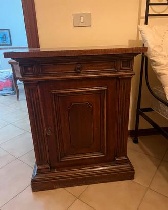 Comodino legno