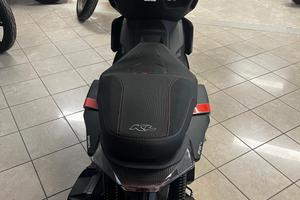 Kawasaki Kl Nexi 125 con telecamera frontale immat