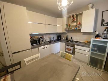 Appartamento di 97 m² con 3 locali e box auto dopp