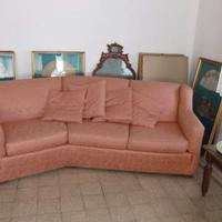 Due divani + 1 pouff a Busseto (PR)