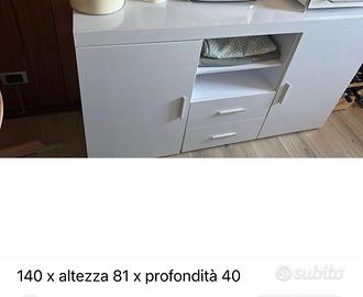 Mobiletto laccato lucido