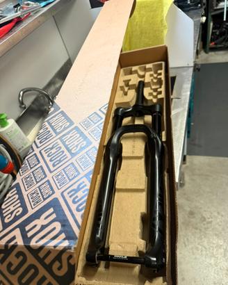 Forcella Rock Shox Lyryk Select+ Charger 2 RC
