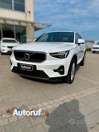 Volvo XC40 Mild Hybrid  B3 da 163cv Crystal White
