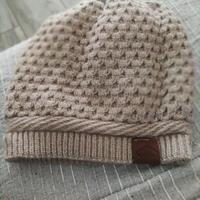 cappello imbottito beige 