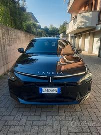 Lancia Y Ibrida 385 aL mese .