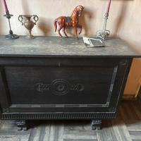 Mobile sardo con  anta ribaltina