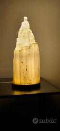 Scultura Lampada in Selenite Naturale con Base LED
