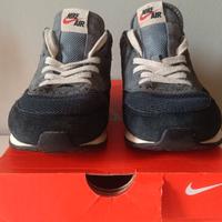 Nike  Revolution EU,