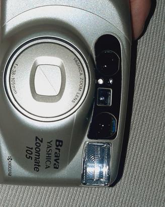 Yashica brava zoomate 105