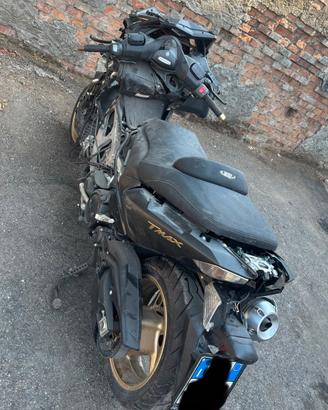 Ricambi tmax 530
