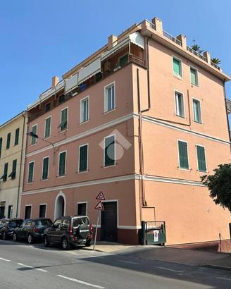 2 LOCALI A BORDIGHERA
