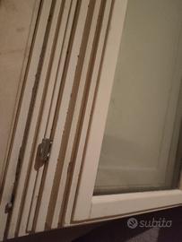 Coppia infissi legno/PVC completi di tutto