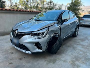 Renault Captur 1.0 Benz-GPL 100CV - 2020 Incidenta
