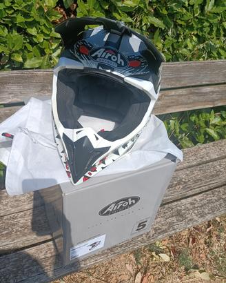 casco Airoh helmet 