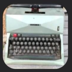 Macchina da scrivere 