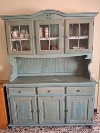 credenza con vetrina