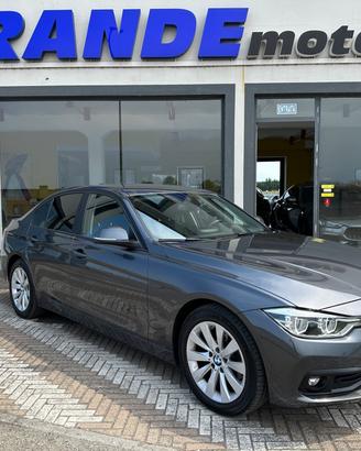 BMW Serie 3 F30 Berlina 318d Sport auto *NO VINCOL